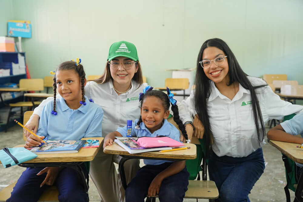 Cementos Progreso beneficia a 2,500 estudiantes con operativo de inicio de clases