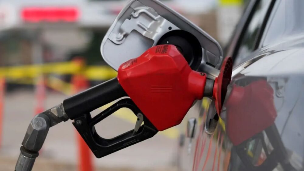 Gobierno aumenta hasta RD$9 los precios de las gasolinas y el gasoil