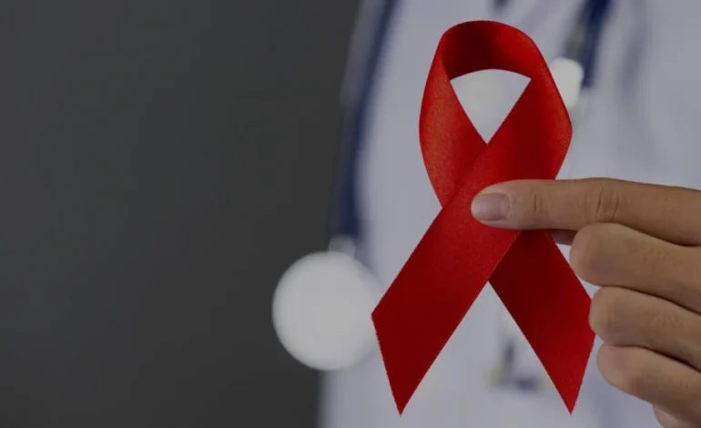 Solo 32 mil de unas 85 mil personas con VIH están afiliadas al SeNaSa