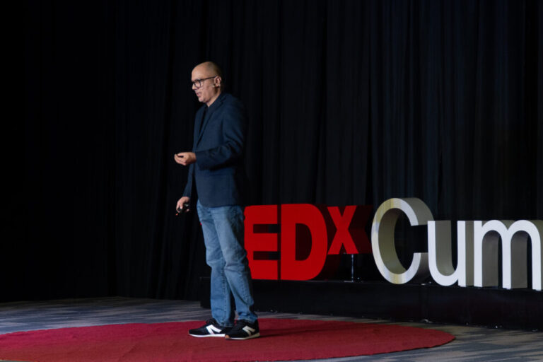 Chris Corcino plantea que la IA puede reducir brechas educativas si se usa como herramienta de aprendizaje