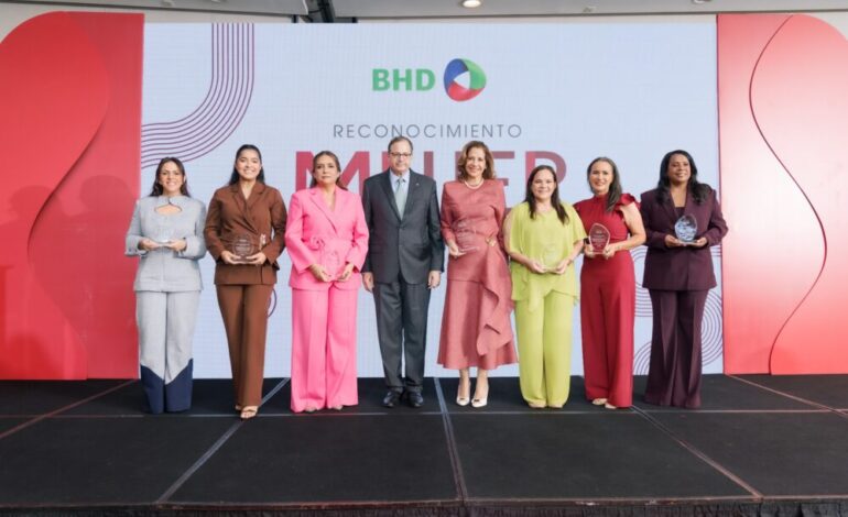 Banco BHD reconoce a siete mujeres por su trayectoria y liderazgo empresarial