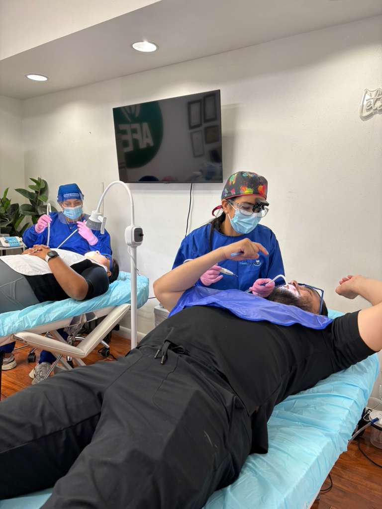 Realizan jornada dental gratuita para migrantes y personas de bajos recursos en Miami