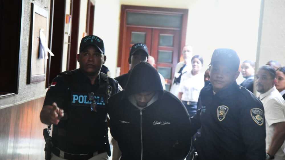Aplazan para el miércoles coerción contra Lenin Núñez