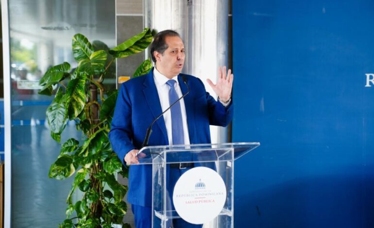 Salud Pública entrega 421 refrigeradoras para fortalecer conservación de vacunas