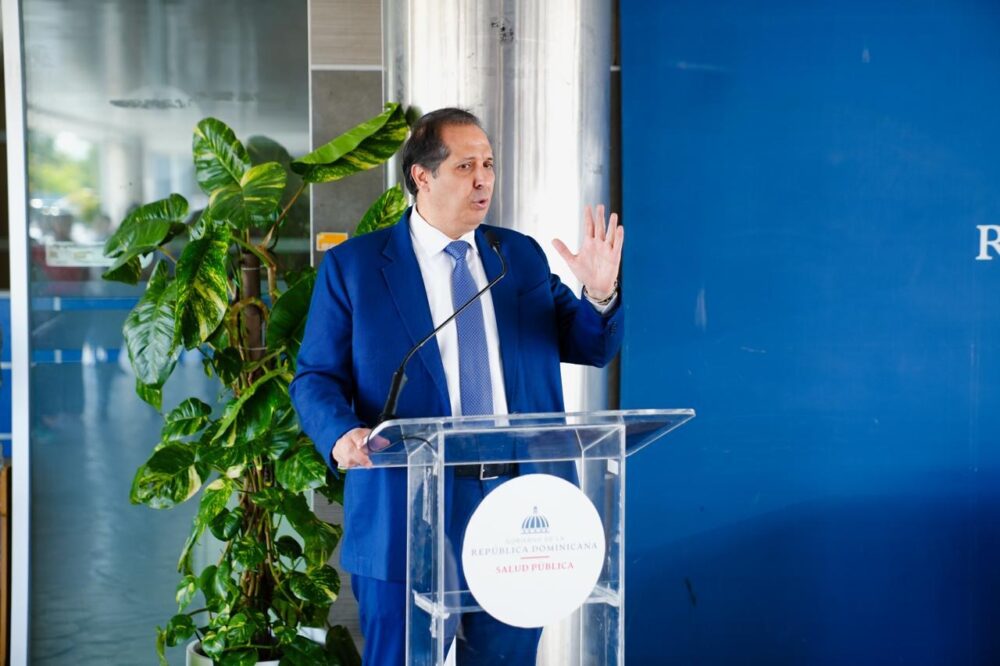Salud Pública entrega 421 refrigeradoras para fortalecer conservación de vacunas