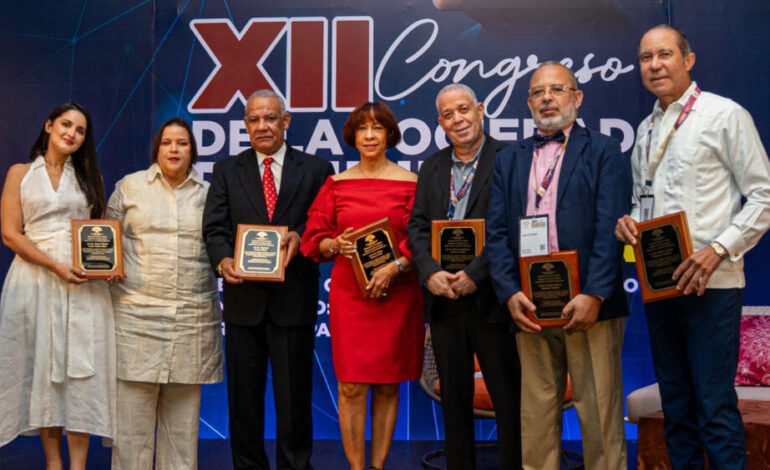 SODOGE reconoce a cinco Maestros de la Geriatría Dominicana