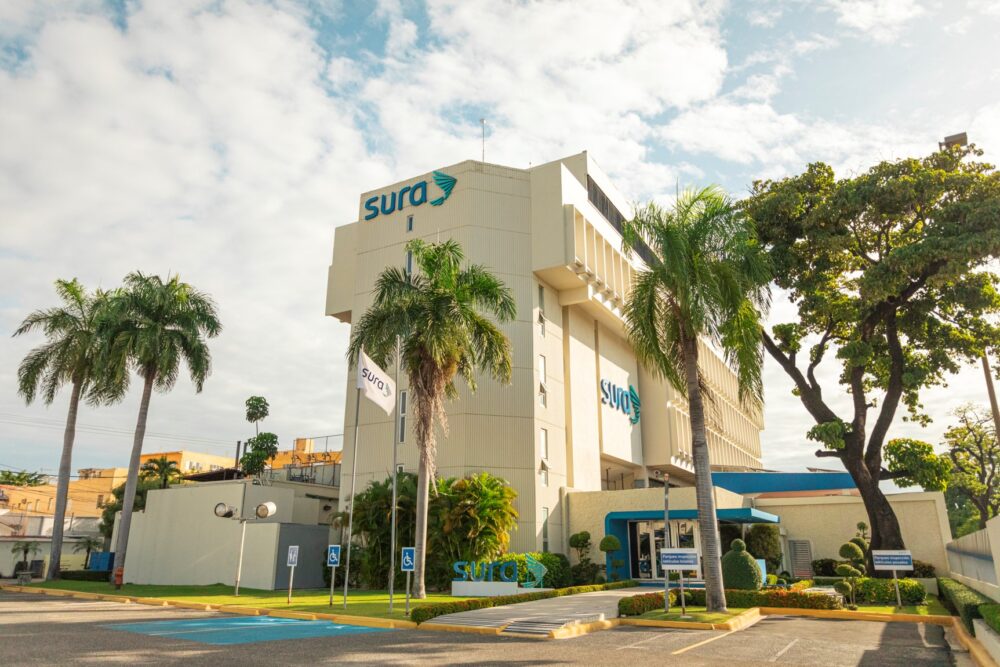 Feller Rate ratifica calificación AA a Seguros SURA República Dominicana