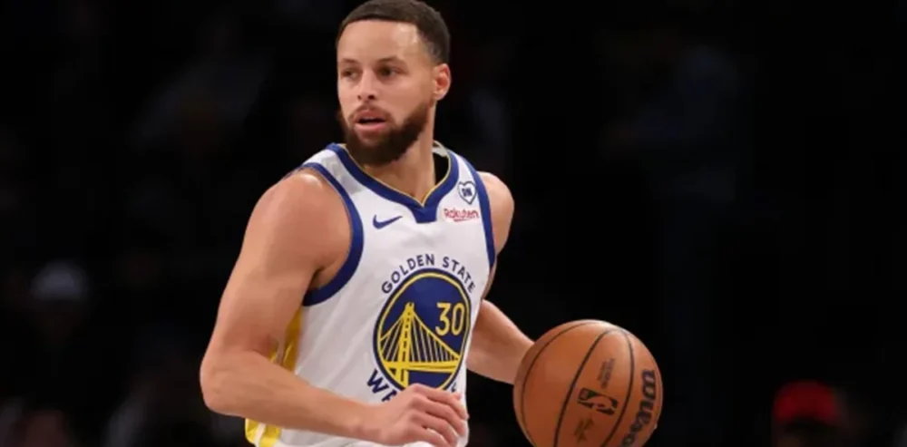 Stephen Curry sigue reinando entre los jugadores mejor pagados de la NBA