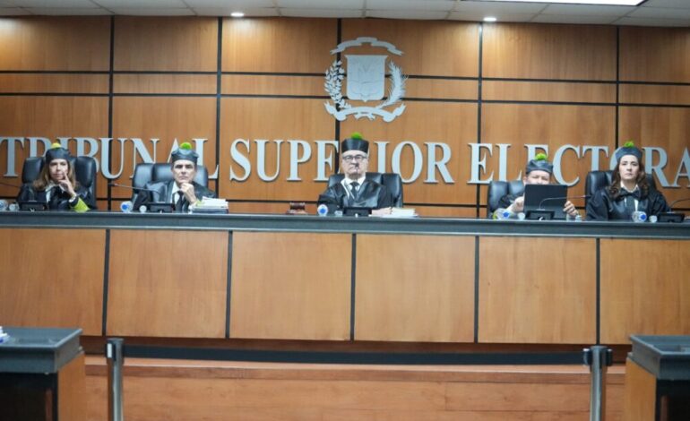 TSE rechaza demanda de extrema urgencia del PHD por su convención
