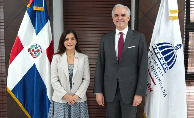 De Camps y embajadora de EE. UU. abordan cooperación educativa