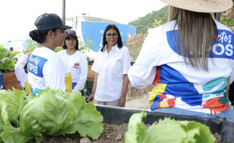 Delcy Rodríguez supervisa proyectos agropecuarios impulsados por jóvenes en Caracas