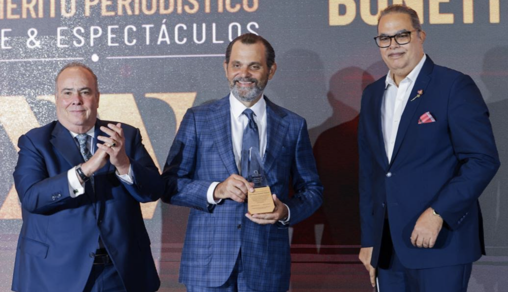 Acroarte reconoce a José Miguel Bonetti Du-Breil por sus aportes a la sociedad dominicana