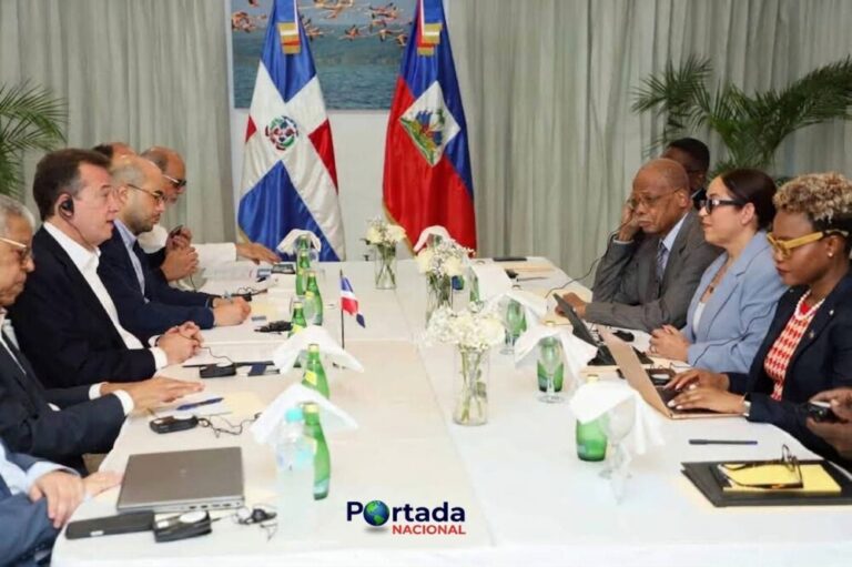 RD pone la mira en reabrir consulados en Haití