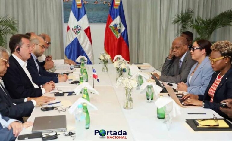 RD pone la mira en reabrir consulados en Haití