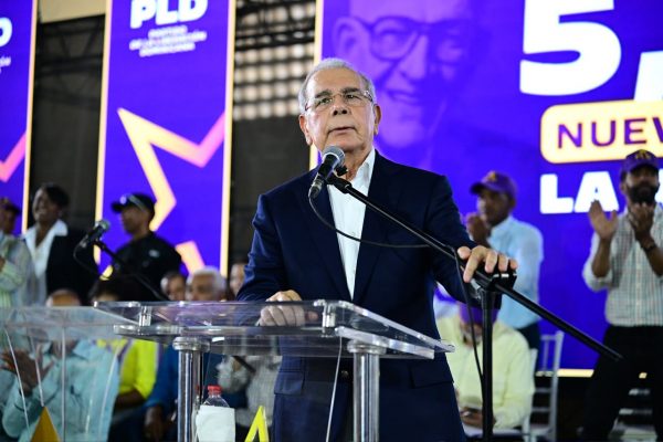 Danilo Medina: “80 % cree que el país va por mal camino”