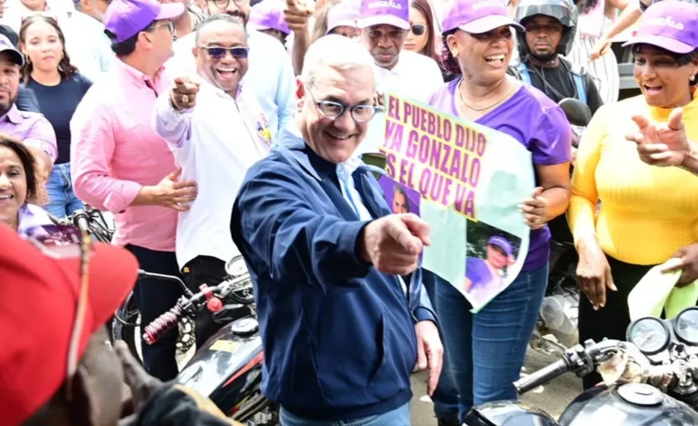 Gonzalo Castillo arranca recorrido nacional y promete energía 24 horas