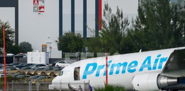 Avión de Amazon se estrella en Miami: cinco muertos y cinco heridos