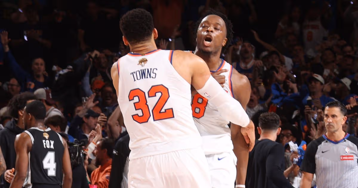 NBA: Knicks rompen su mala racha, Celtics ganan en prórroga y Spurs aplastan a Sacramento