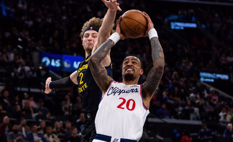 Clippers vencen a Warriors en el regreso de Curry
