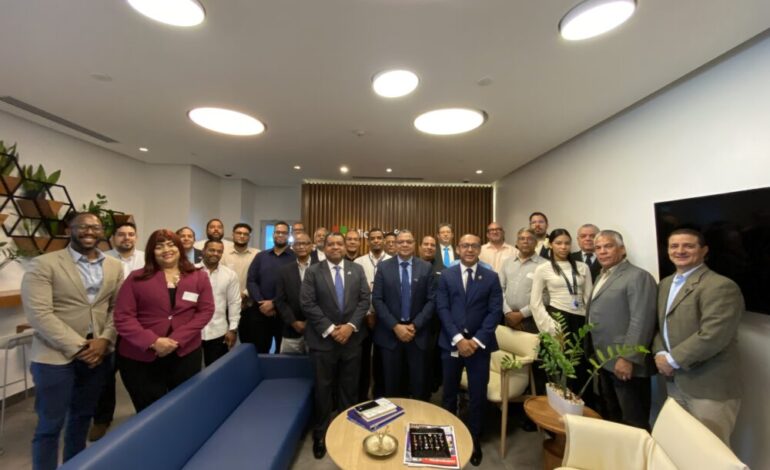 Adoprosoft, ACM Santo Domingo y Microsoft analizan el impacto de la IA en el desarrollo de software