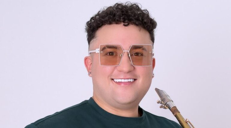 Stiven Saxo presenta “Que Importa”, su nueva apuesta de Latin Tech con saxofón en vivo