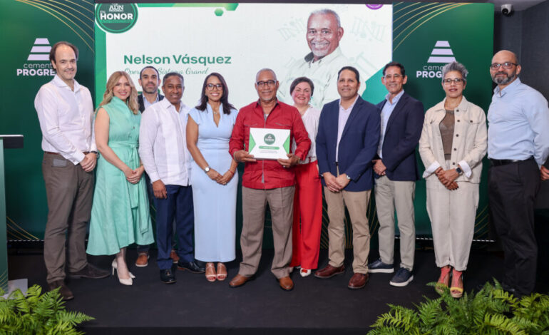 Cementos Progreso reconoce a 86 colaboradores por su trayectoria laboral en República Dominicana