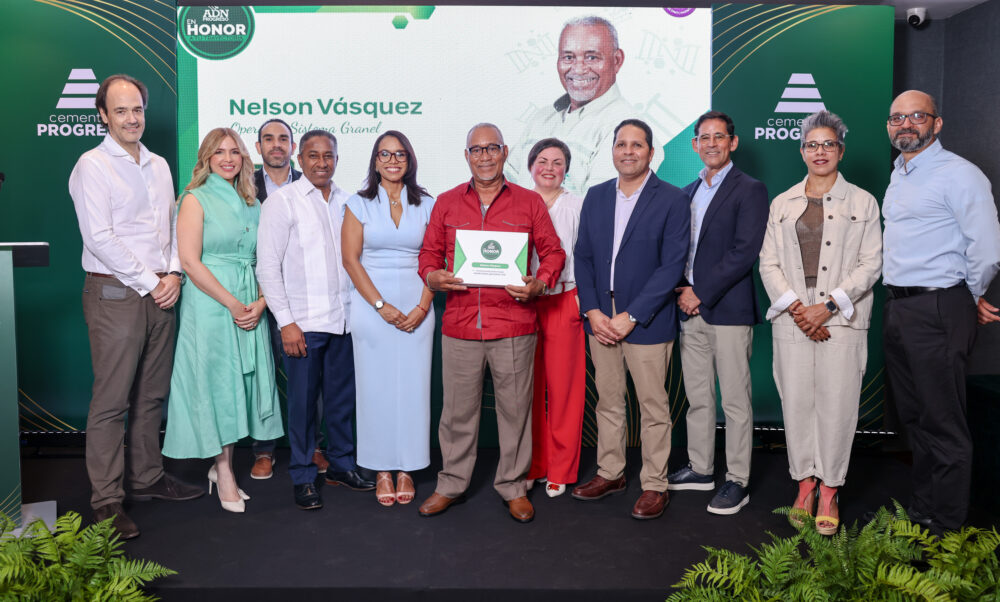 Cementos Progreso reconoce a 86 colaboradores por su trayectoria laboral en República Dominicana