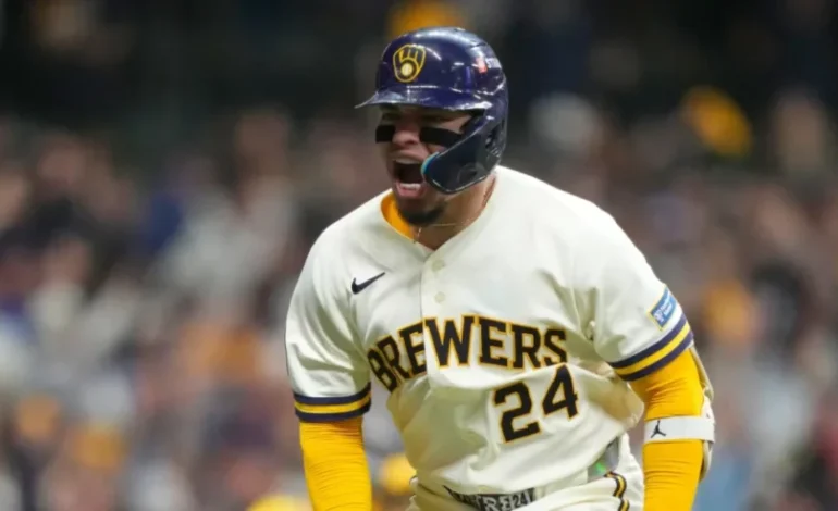 Cerveceros vencen a Padres con jonrón de Contreras