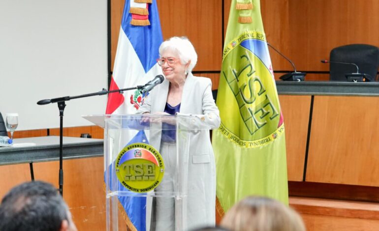 Dirigentes del PRM valoran labor del TSE y destacan formación en justicia electoral