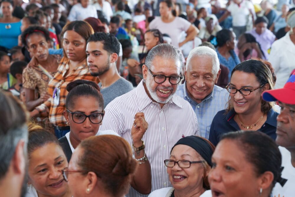 DGDC beneficia a familias de El Seibo con jornada médica y asistencia social