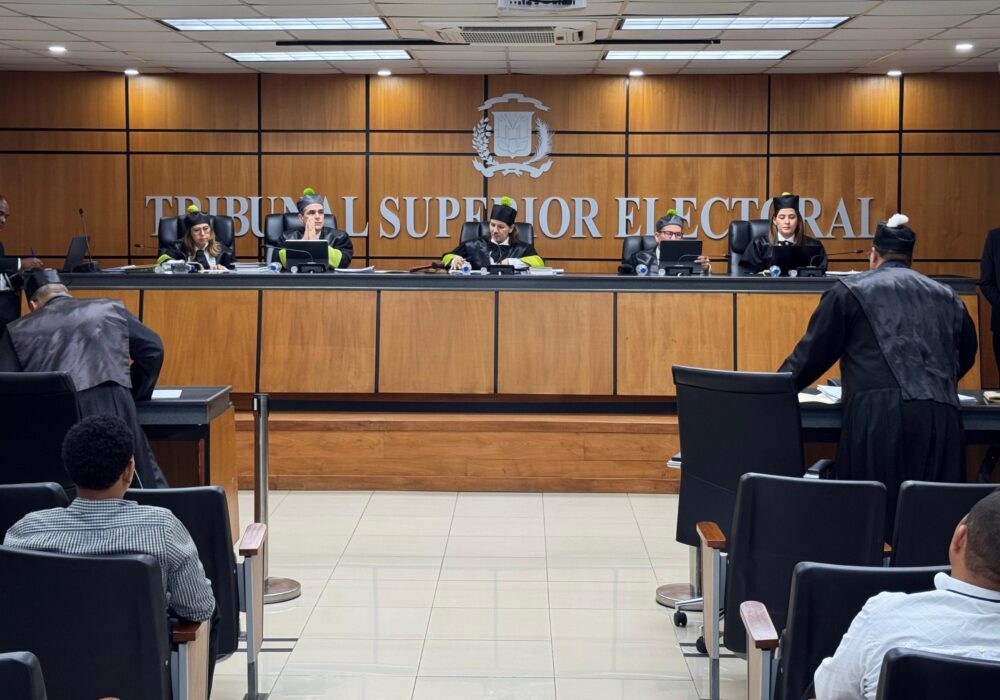 TSE rechaza demanda del PHD, archiva un caso del CARD y aplaza otro proceso electoral