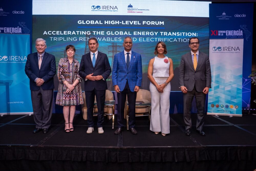 RD e IRENA firman acuerdo para acelerar las energías renovables hacia 2030
