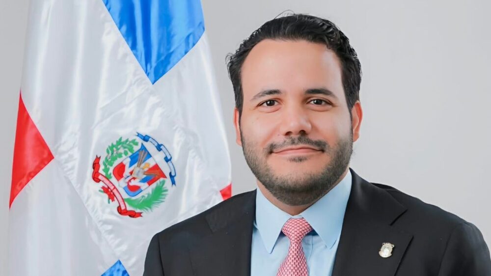 Rogelio Genao renuncia al PRSC tras 37 años de militancia