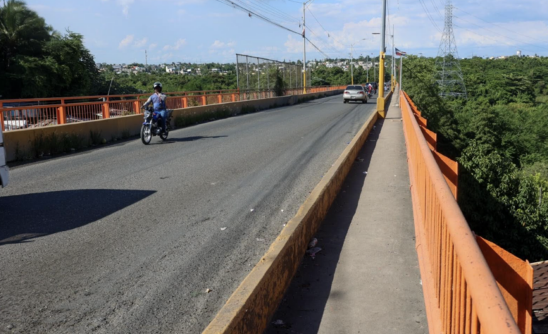 MOPC restringe tránsito pesado en puente de La Barquita desde este 20 de octubre