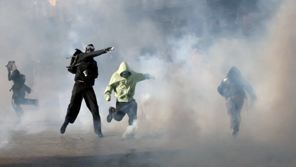 Protestas sacuden a Europa por el costo de la vida y la vivienda