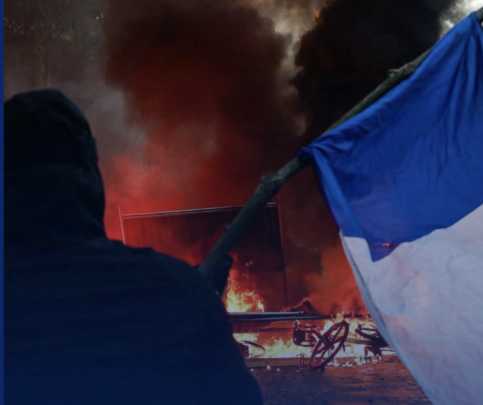 Francia dispersa protestas con gases lacrimógenos y despliega 70,000 agentes