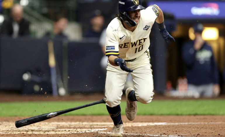 Milwaukee toma ventaja 2-0 y la Serie Mundial se reanuda este lunes