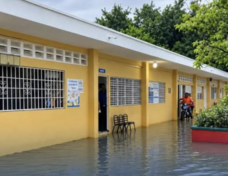 Minerd suspende clases este martes por lluvias y alerta amarilla
