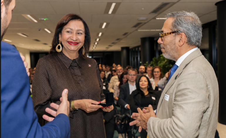 Cónsul dominicana en Marsella recibe distinción en Francia