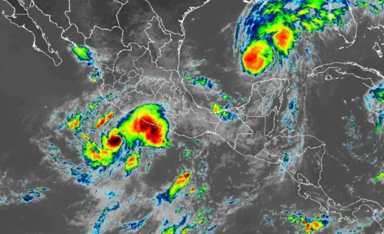 Huracán Simón amenaza México y podría alcanzar categoría 4