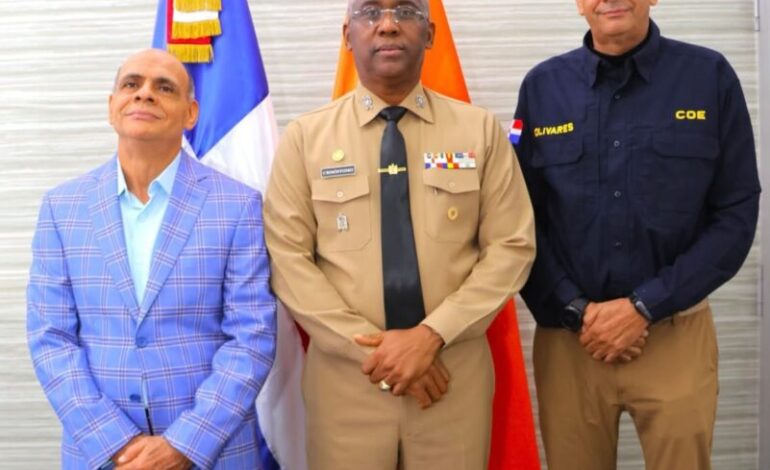 Defensa Civil, COE y Armada fortalecen coordinación ante emergencias