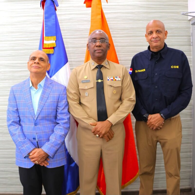 Defensa Civil, COE y Armada fortalecen coordinación ante emergencias