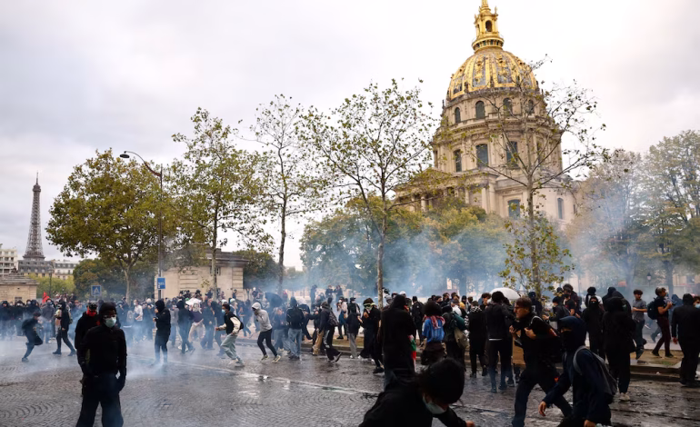 París en tensión: saquean una tienda Dior durante las protestas
