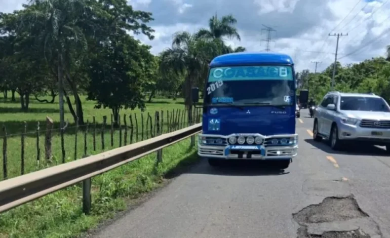 Paro de transporte amenaza la carretera Santo Domingo-Yamasá