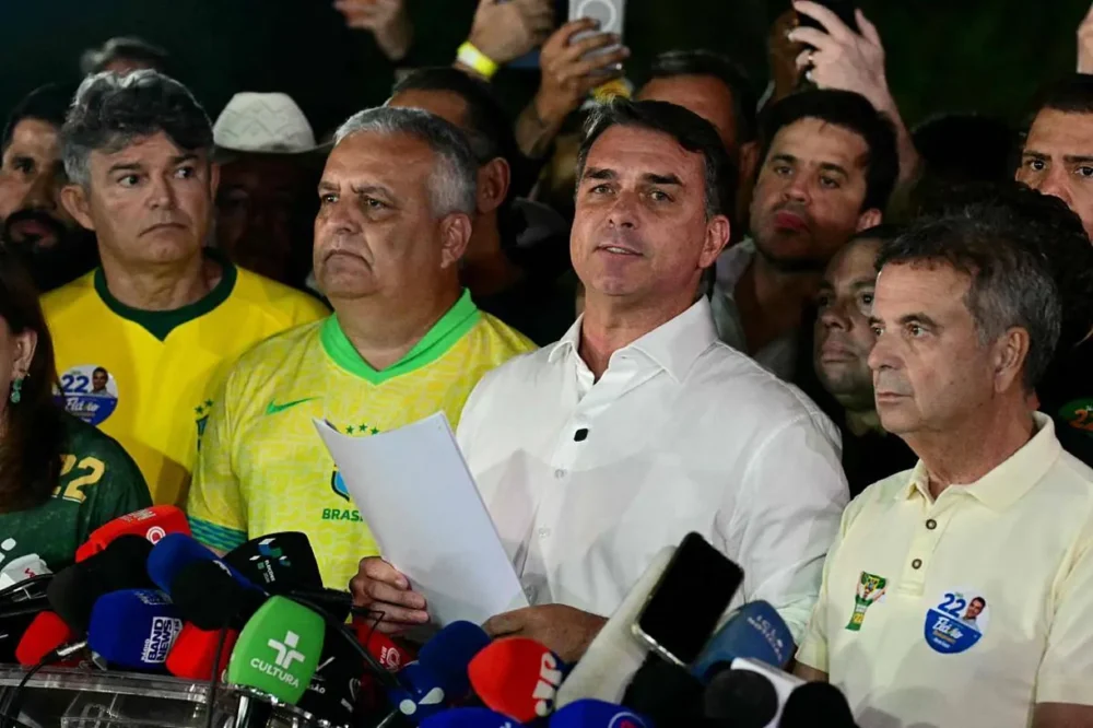 Bolsonaro rechaza derrota y busca anular elecciones