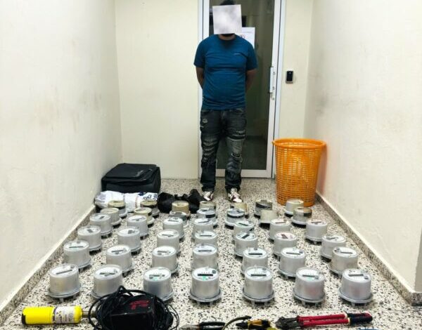 Ocupan 42 medidores eléctricos durante allanamiento en La Vega