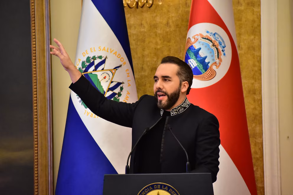 El Salvador supera los US$35,000 millones en deuda pública