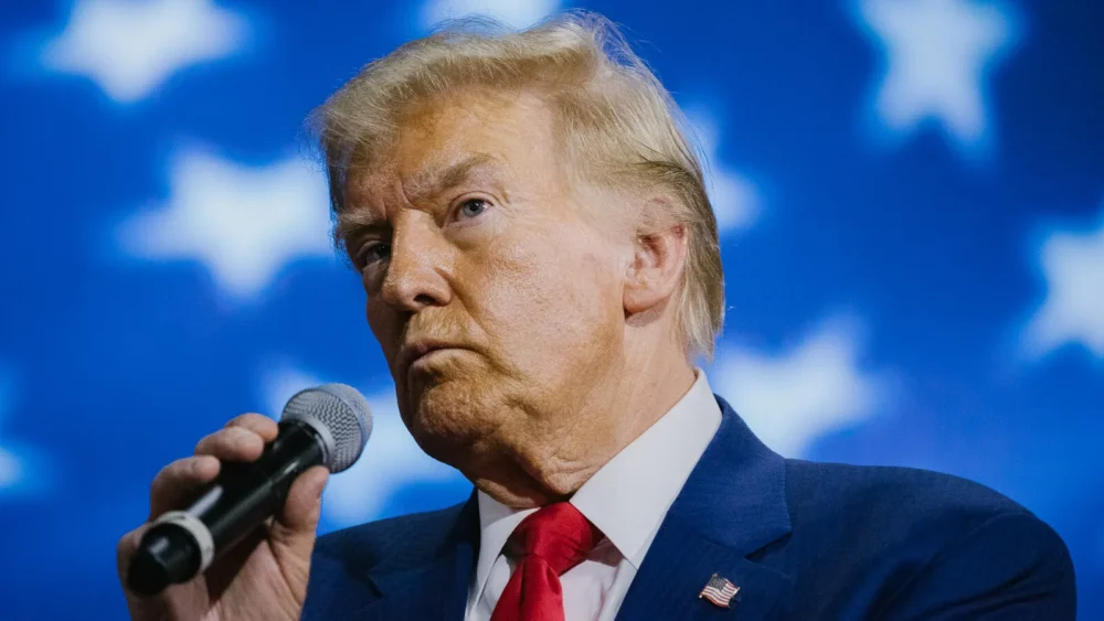 Trump abre la puerta al debate sobre una elección entre Rodríguez y Machado