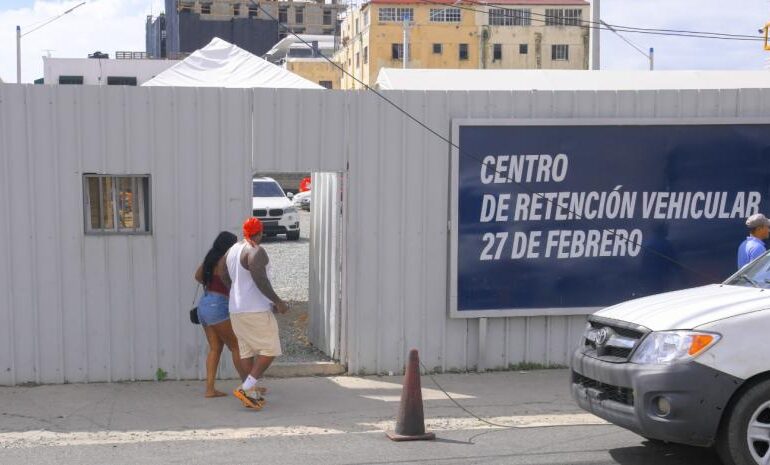Vehículos retenidos tras el RD-Haití provocan reclamos en centro de Digesett