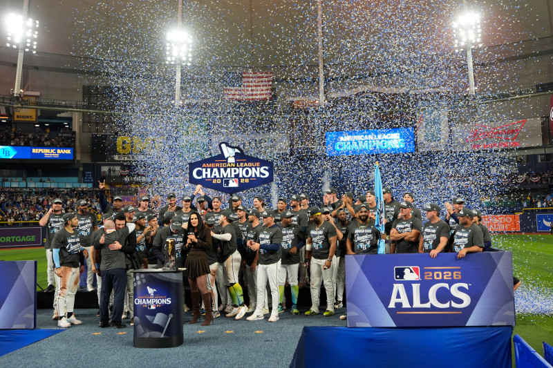 ¡Orgullo dominicano! Peralta y Caminero impulsan a Tampa Bay a la Serie Mundial